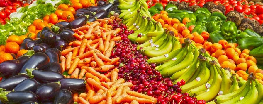 Vielfalt an Obst und Gemüse